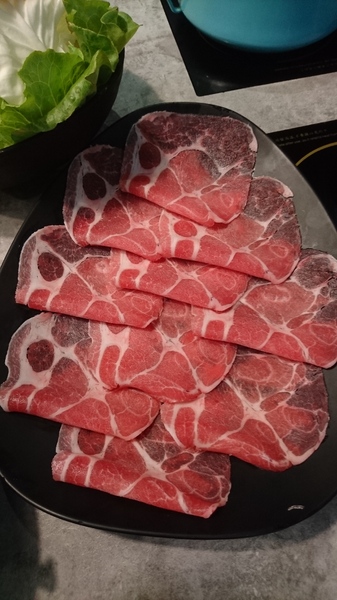 宇良食鍋物 ( 國安店 ):台中西屯區~宇良食健康鍋物~鑄鐵火鍋新吃法~冬天揪是要吃鍋~