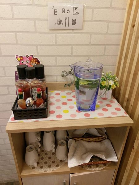 Love73House:Love73House-精誠路上新開幕的早午餐店 有美麗的店長替我們服務 餐點簡單份量很夠單價又低 還有超美味的乳酪蛋糕必吃 喜歡拍照的人也有一個小天地