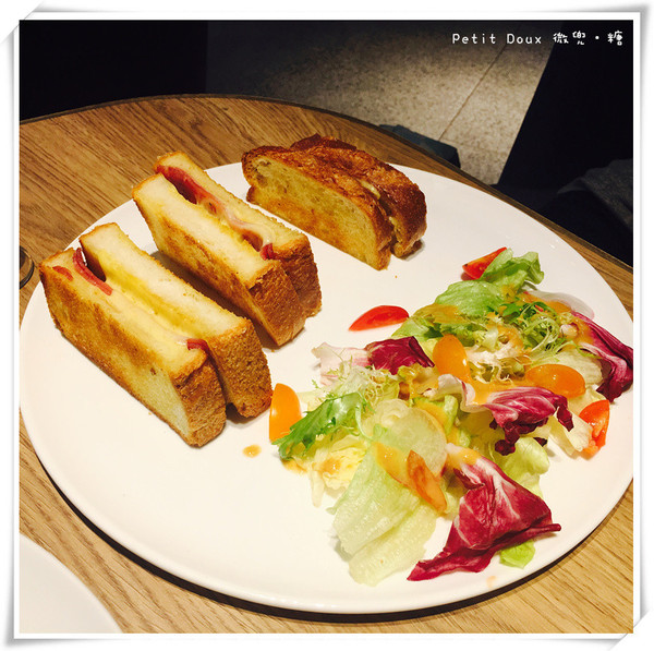 Petit Doux:【台北大安】Petit Doux.微兜 Café Bistro咖啡小酒館