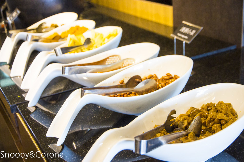 【雲林住宿】斗六火車站住宿推薦／緻麗伯爵酒店～入住親子房輕鬆度假，頂樓露天酒吧賞夜景私房景點