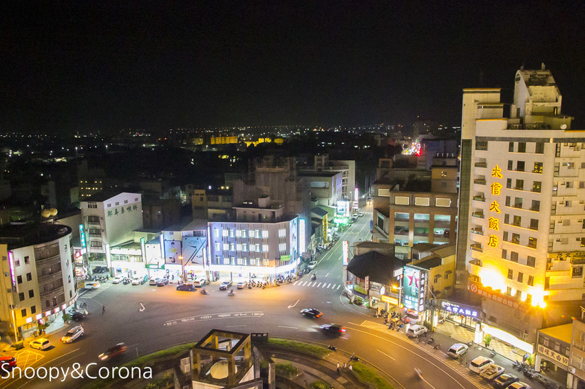 【雲林住宿】斗六火車站住宿推薦／緻麗伯爵酒店～入住親子房輕鬆度假，頂樓露天酒吧賞夜景私房景點