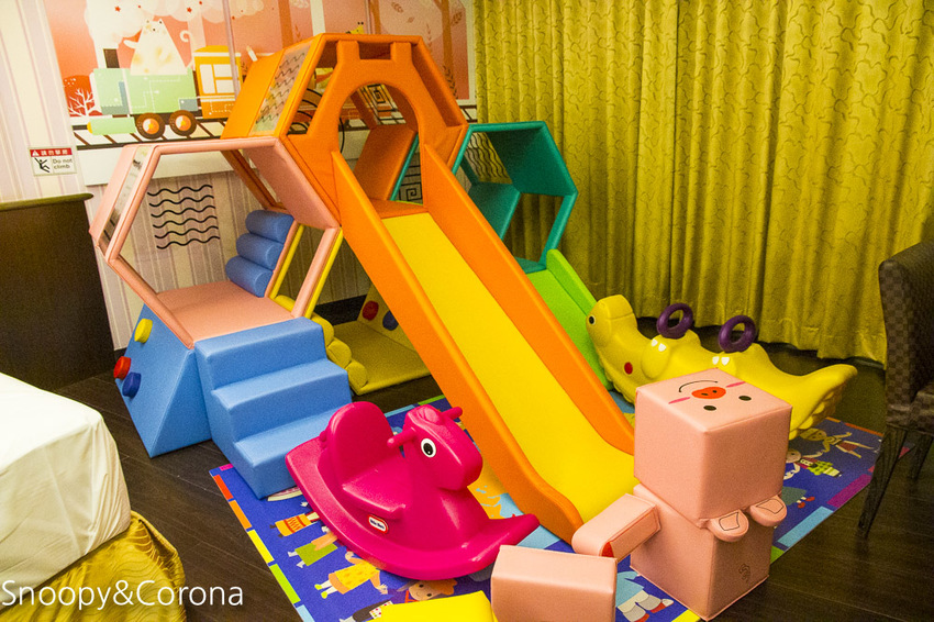 【雲林住宿】斗六火車站住宿推薦／緻麗伯爵酒店～入住親子房輕鬆度假，頂樓露天酒吧賞夜景私房景點