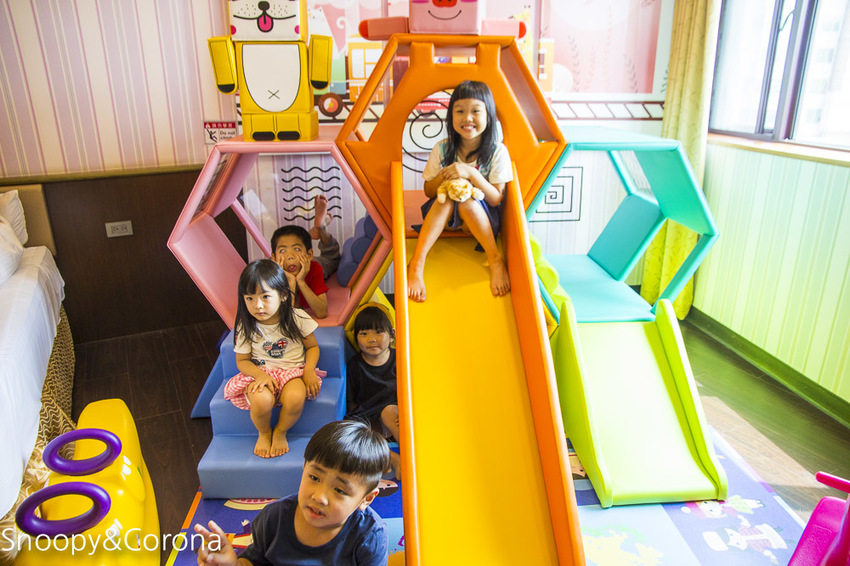 【雲林住宿】斗六火車站住宿推薦／緻麗伯爵酒店～入住親子房輕鬆度假，頂樓露天酒吧賞夜景私房景點