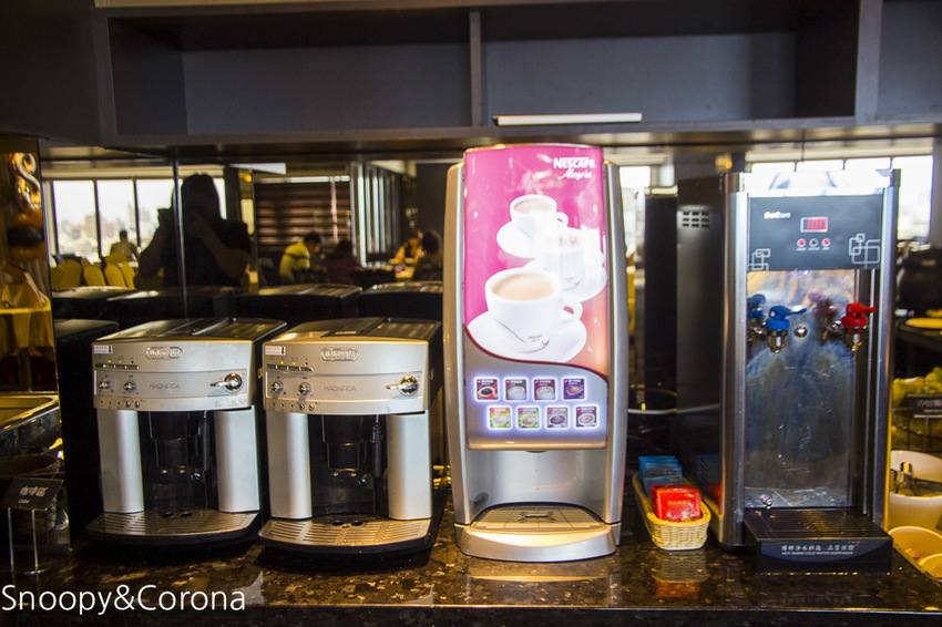 【雲林住宿】斗六火車站住宿推薦／緻麗伯爵酒店～入住親子房輕鬆度假，頂樓露天酒吧賞夜景私房景點