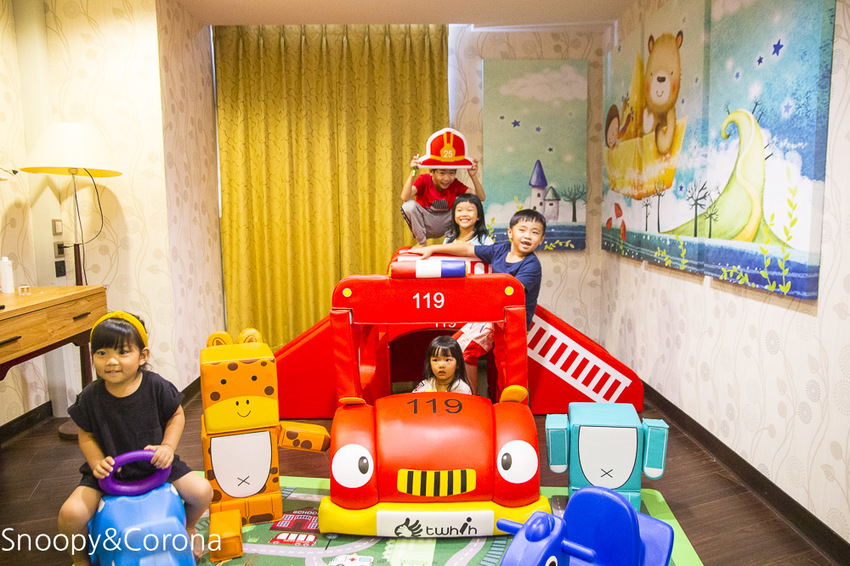 【雲林住宿】斗六火車站住宿推薦／緻麗伯爵酒店～入住親子房輕鬆度假，頂樓露天酒吧賞夜景私房景點