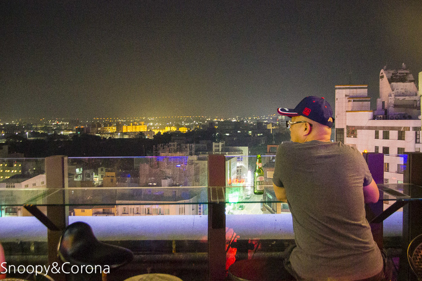 【雲林住宿】斗六火車站住宿推薦／緻麗伯爵酒店～入住親子房輕鬆度假，頂樓露天酒吧賞夜景私房景點