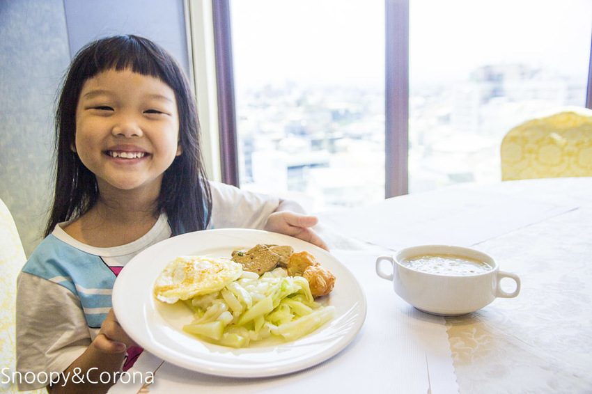 【雲林住宿】斗六火車站住宿推薦／緻麗伯爵酒店～入住親子房輕鬆度假，頂樓露天酒吧賞夜景私房景點
