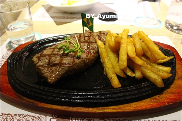 牛排小子(三峽店)：[食記]Steak boy牛排小子－火烤厚切牛排、 義大利麵、 西班牙海鮮燉飯、 焗烤～近三峽北大！！！