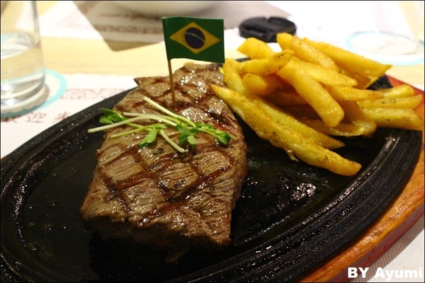 牛排小子(三峽店)：[食記]Steak boy牛排小子－火烤厚切牛排、 義大利麵、 西班牙海鮮燉飯、 焗烤～近三峽北大！！！