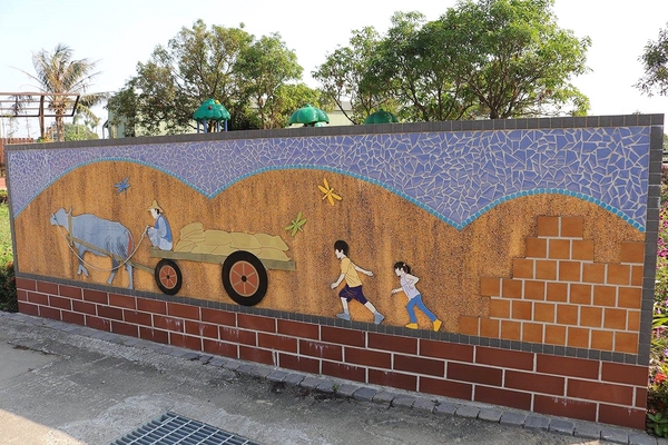 嘉興社區農塘小豬公園：【雲林景點】大埤嘉興社區農塘小豬公園~沉靜在浪漫幸福的國度的白天鵝