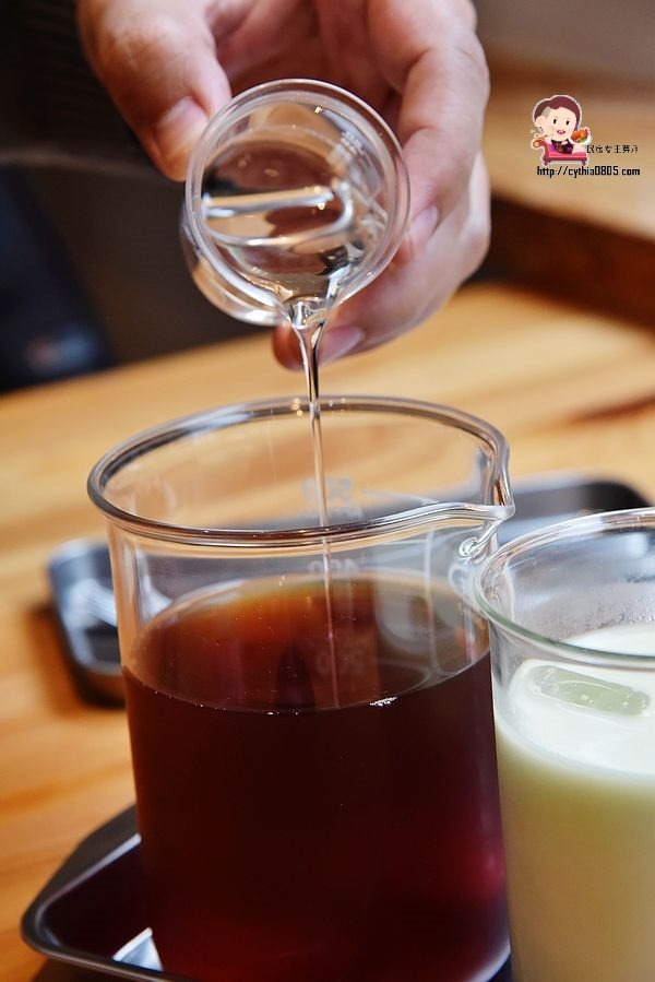 桃園區美食-長腿實驗室-抹茶融岩蛋糕太誘人,IG超熱門打卡點再度塞爆 @民宿女王芽月-美食.旅遊.全台趴趴走