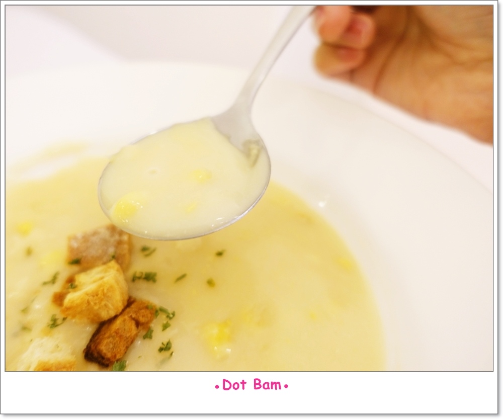 雨菓西餐 當日湯品 玉米濃湯.jpg