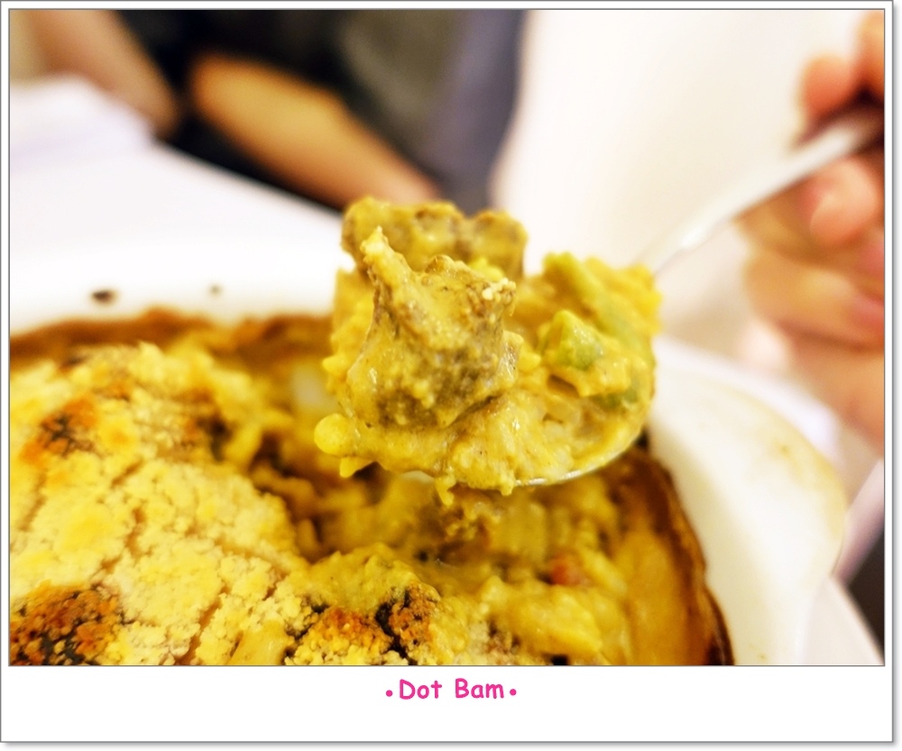 雨菓西餐 起司咖哩辣味牛肉焗飯 3.JPG