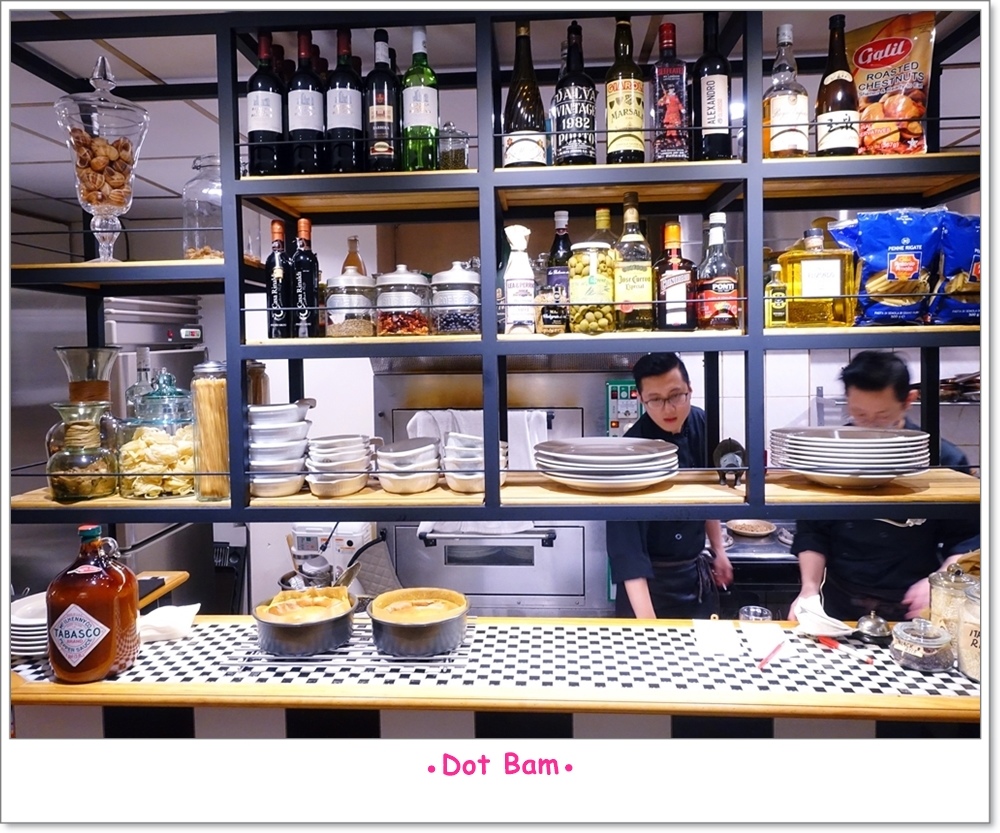 雨菓西餐 店內 7.JPG