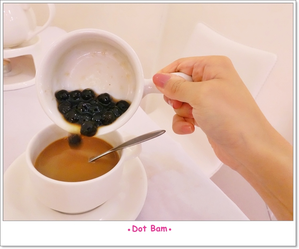 雨菓西餐 杭菊普洱珍珠鮮奶茶 3.JPG