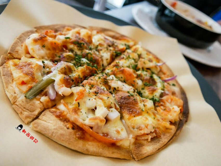 桃園龜山美食》37 Cafe●隱身巷弄內挑高透明玻璃屋咖啡廳 桃園市民/當月壽星9折優惠 招牌綜合乳酪球 桃園美食/桃園餐廳 - 軟西，遊記