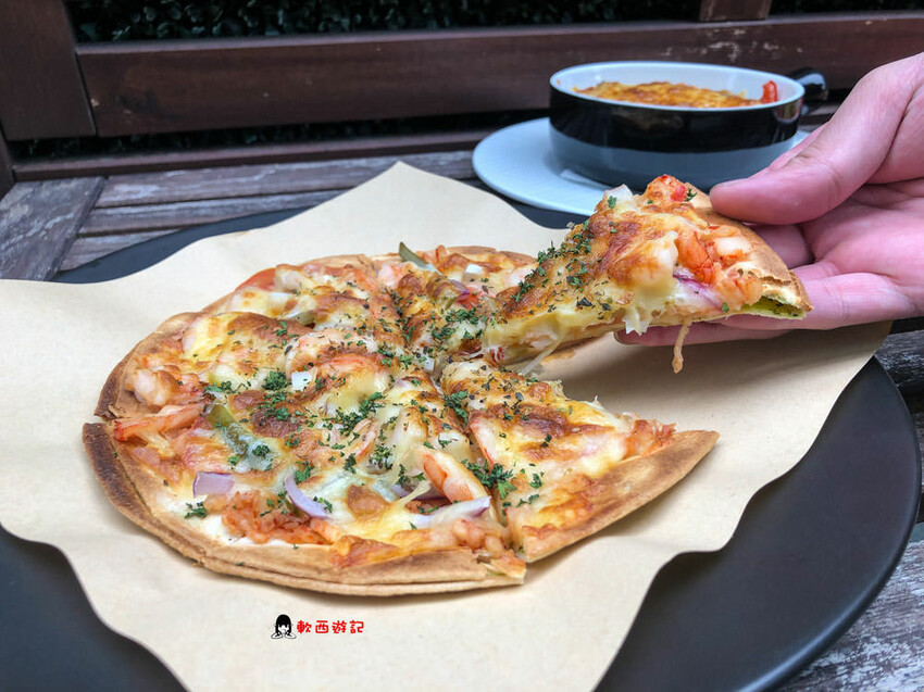 桃園龜山美食》37 Cafe●隱身巷弄內挑高透明玻璃屋咖啡廳 桃園市民/當月壽星9折優惠 招牌綜合乳酪球 桃園美食/桃園餐廳 - 軟西，遊記