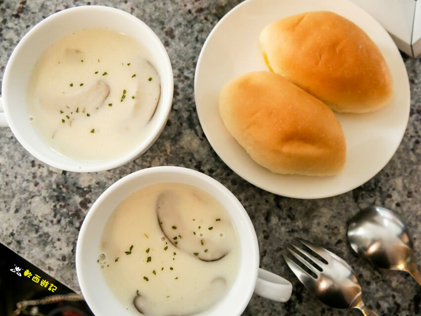 桃園龜山美食》37 Cafe●隱身巷弄內挑高透明玻璃屋咖啡廳 桃園市民/當月壽星9折優惠 招牌綜合乳酪球 桃園美食/桃園餐廳 - 軟西，遊記