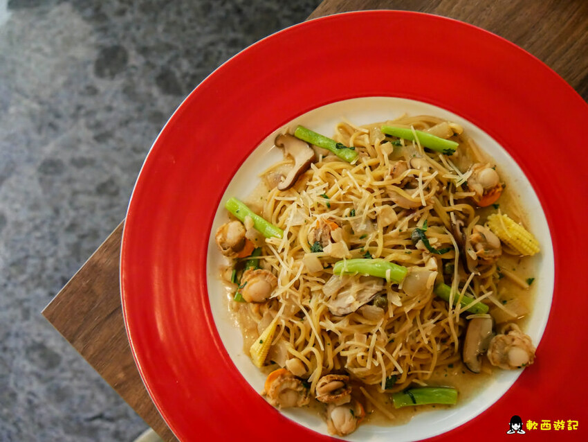 桃園龜山美食》37 Cafe●隱身巷弄內挑高透明玻璃屋咖啡廳 桃園市民/當月壽星9折優惠 招牌綜合乳酪球 桃園美食/桃園餐廳 - 軟西，遊記