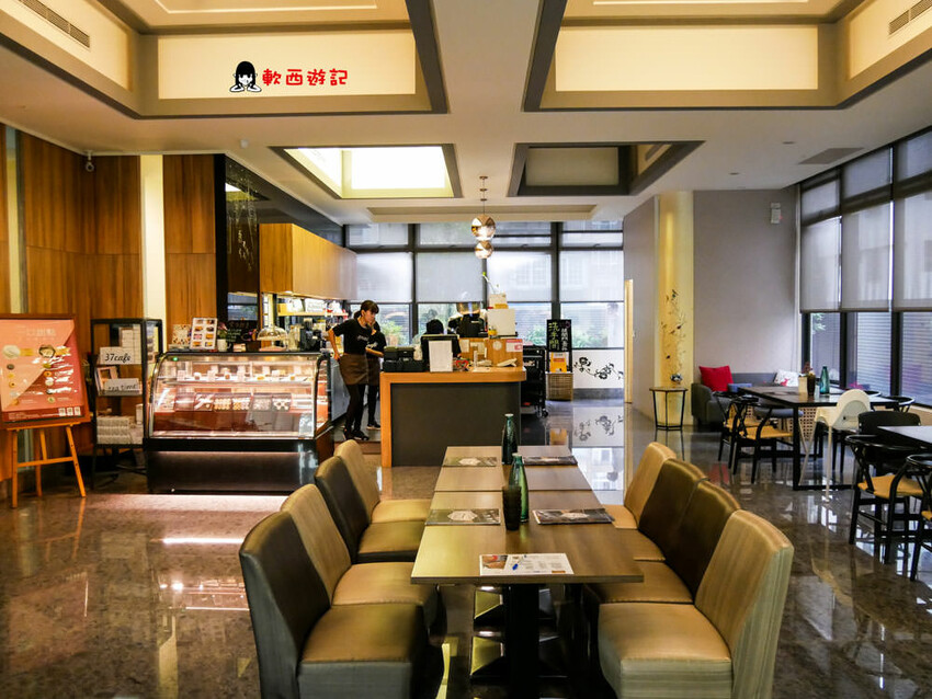桃園龜山美食》37 Cafe●隱身巷弄內挑高透明玻璃屋咖啡廳 桃園市民/當月壽星9折優惠 招牌綜合乳酪球 桃園美食/桃園餐廳 - 軟西，遊記