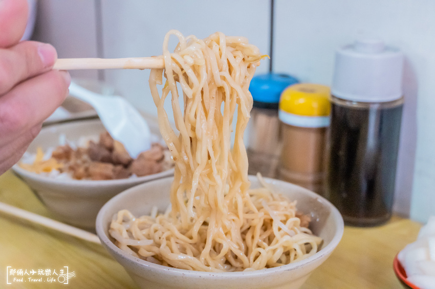 人氣強強滾的人氣小攤,是許多彰化學生的回憶~