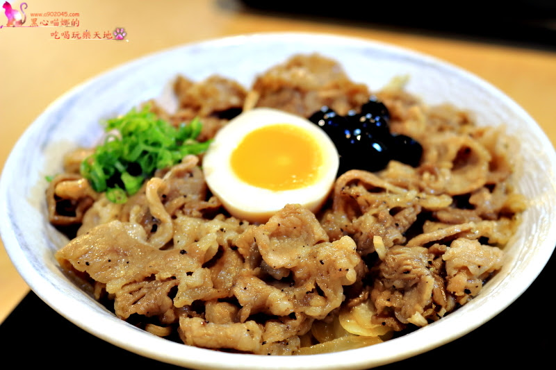 高雄前鎮區︱醞 燒肉丼飯屋　打卡送飲料！簡約和風丼飯，這樣吃超滿足！