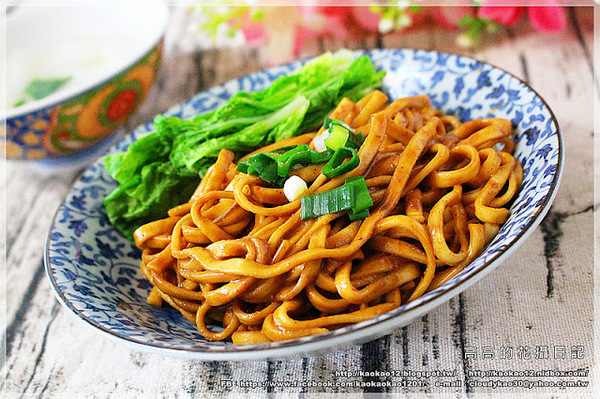 麵條先生:【宅配】麵條先生乾拌麵《臺南關廟麵。純手工。太陽烤的麵》 麵條先生:【宅配】麵條先生乾拌麵《臺南關廟麵。純手工。太陽烤的麵》