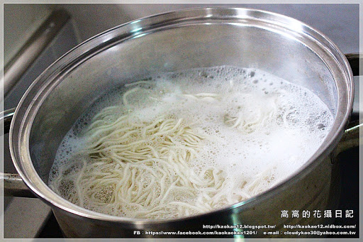 麵條先生:【宅配】麵條先生乾拌麵《臺南關廟麵。純手工。太陽烤的麵》 麵條先生:【宅配】麵條先生乾拌麵《臺南關廟麵。純手工。太陽烤的麵》