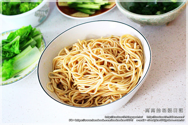 麵條先生:【宅配】麵條先生乾拌麵《臺南關廟麵。純手工。太陽烤的麵》 麵條先生:【宅配】麵條先生乾拌麵《臺南關廟麵。純手工。太陽烤的麵》