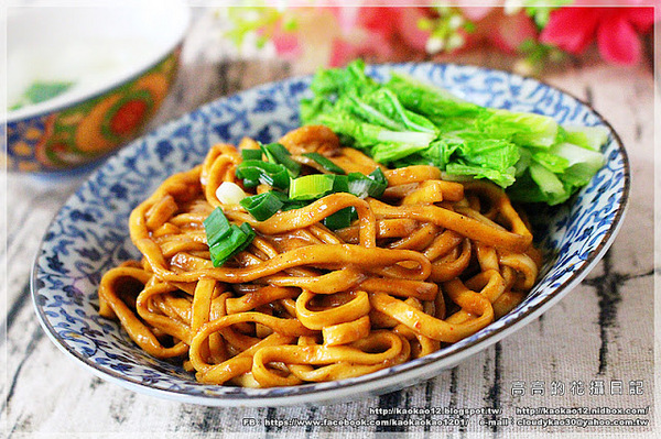 麵條先生:【宅配】麵條先生乾拌麵《臺南關廟麵。純手工。太陽烤的麵》 麵條先生:【宅配】麵條先生乾拌麵《臺南關廟麵。純手工。太陽烤的麵》