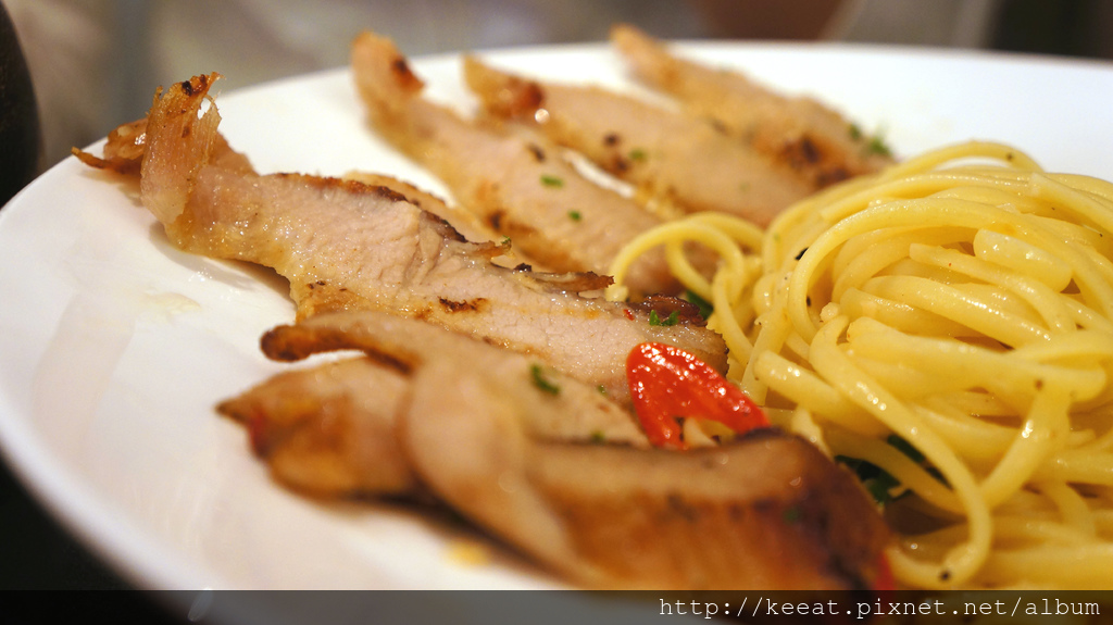 蒜味辣椒松阪豬麵