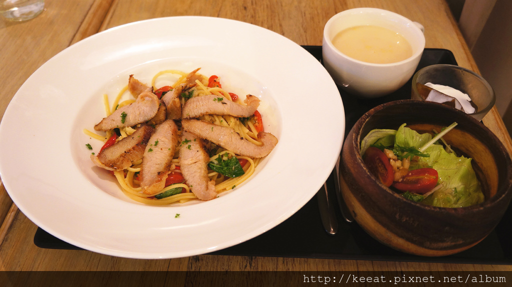 蒜味辣椒松阪豬麵