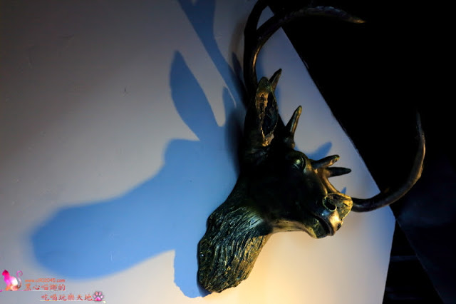 高雄前金區︱麋鹿背包飛鏢/餐酒館 高雄唯一下午兩點營業,可以親子同樂的餐酒館,閨密聚會新去處!