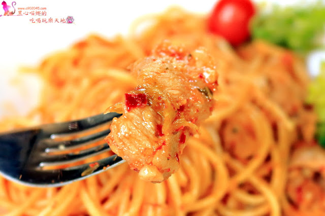 高雄前金區︱麋鹿背包飛鏢/餐酒館 高雄唯一下午兩點營業,可以親子同樂的餐酒館,閨密聚會新去處!