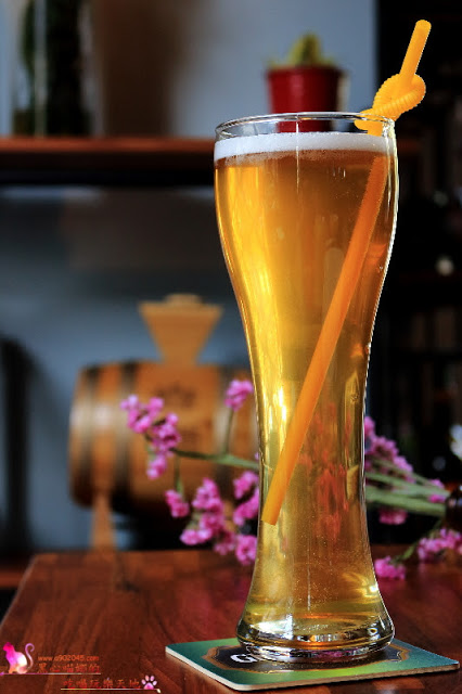 高雄前金區︱麋鹿背包飛鏢/餐酒館 高雄唯一下午兩點營業,可以親子同樂的餐酒館,閨密聚會新去處!