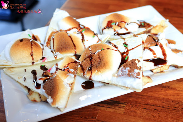 高雄前金區︱麋鹿背包飛鏢/餐酒館 高雄唯一下午兩點營業,可以親子同樂的餐酒館,閨密聚會新去處!