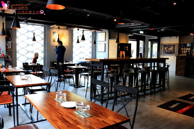 高雄前金區︱麋鹿背包飛鏢/餐酒館 高雄唯一下午兩點營業,可以親子同樂的餐酒館,閨密聚會新去處!