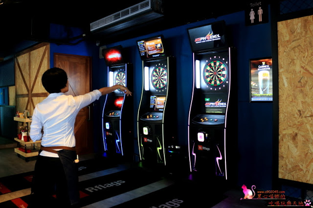 高雄前金區︱麋鹿背包飛鏢/餐酒館 高雄唯一下午兩點營業,可以親子同樂的餐酒館,閨密聚會新去處!