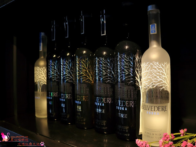 高雄前金區︱麋鹿背包飛鏢/餐酒館 高雄唯一下午兩點營業,可以親子同樂的餐酒館,閨密聚會新去處!