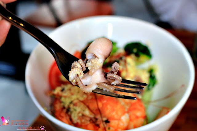 高雄前金區︱麋鹿背包飛鏢/餐酒館 高雄唯一下午兩點營業,可以親子同樂的餐酒館,閨密聚會新去處!