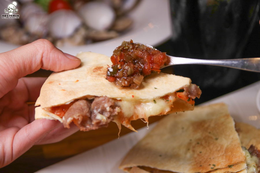 麋鹿背包餐酒館 高雄餐酒館 愛河 巷弄 酒館 飛鏢 (42 - 45).jpg