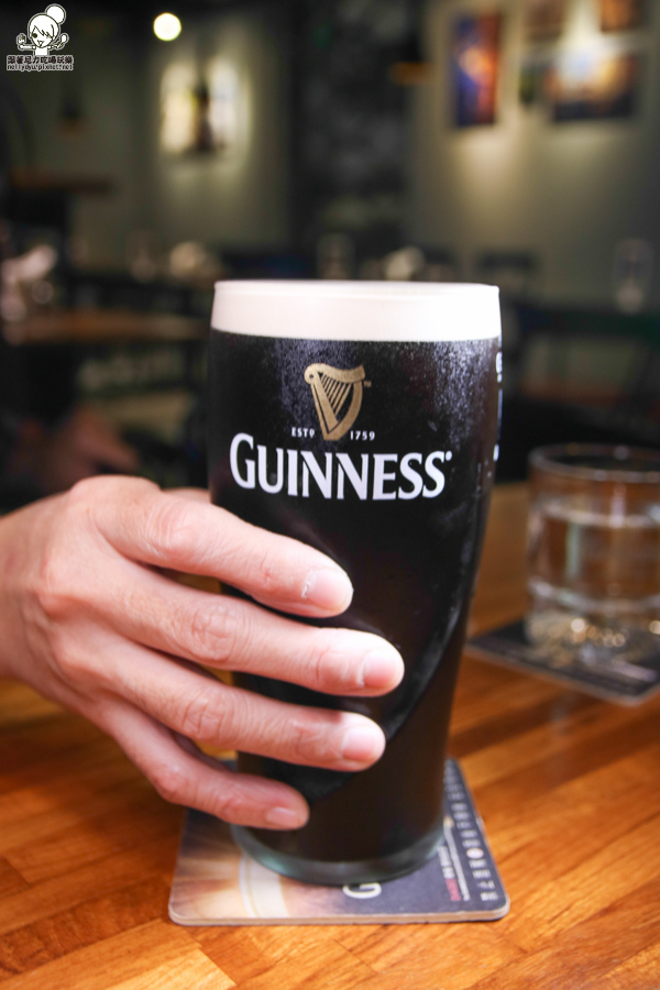 麋鹿背包餐酒館 高雄餐酒館 愛河 巷弄 酒館 飛鏢 (17 - 45).jpg