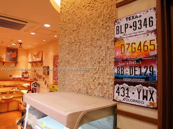 BAKERY  CAFE EAST YEAST  イーストイースト(大塚サテライト店)：JR大塚駅的小確幸      ..BAKERY  CAFE  EAST  YEAST~