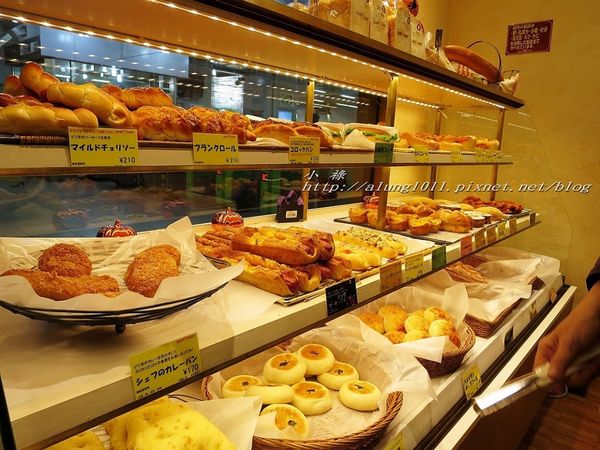 BAKERY  CAFE EAST YEAST  イーストイースト(大塚サテライト店)：JR大塚駅的小確幸      ..BAKERY  CAFE  EAST  YEAST~