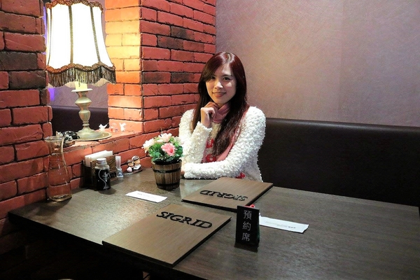 Sigrid Coffee:【台北食記】 Sigrid Coffee 咖啡(居野咖啡)/超顏質店長日本藝人石原唯斗/冰滴咖啡/日本小鮮肉地親切的服務超優