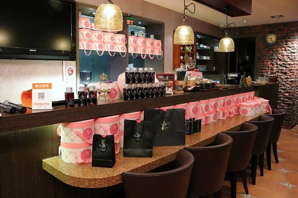 Sigrid Coffee:【台北食記】 Sigrid Coffee 咖啡(居野咖啡)/超顏質店長日本藝人石原唯斗/冰滴咖啡/日本小鮮肉地親切的服務超優