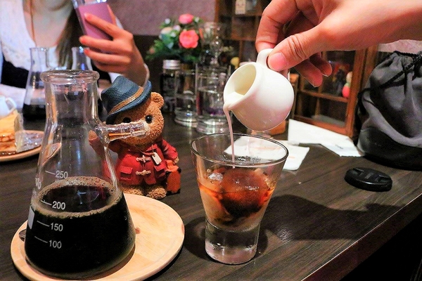 Sigrid Coffee:【台北食記】 Sigrid Coffee 咖啡(居野咖啡)/超顏質店長日本藝人石原唯斗/冰滴咖啡/日本小鮮肉地親切的服務超優