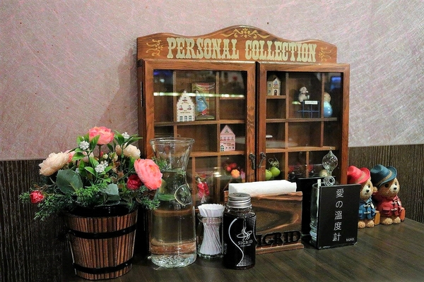 Sigrid Coffee:【台北食記】 Sigrid Coffee 咖啡(居野咖啡)/超顏質店長日本藝人石原唯斗/冰滴咖啡/日本小鮮肉地親切的服務超優