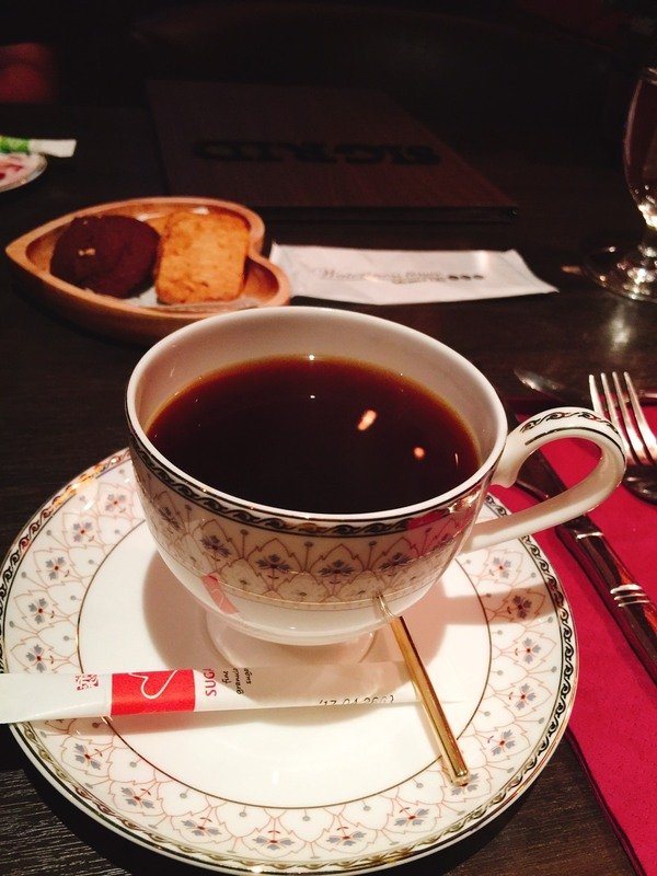 sigrid咖啡:【中山區日系頂級尊榮的浪漫咖啡廳推薦】SIGRID COFFEE一生必來一次、約會必勝~享用貴婦下午茶及頂級莊園咖啡真是人生一大樂事!噹噹媽和好閨蜜Chloe超推薦~