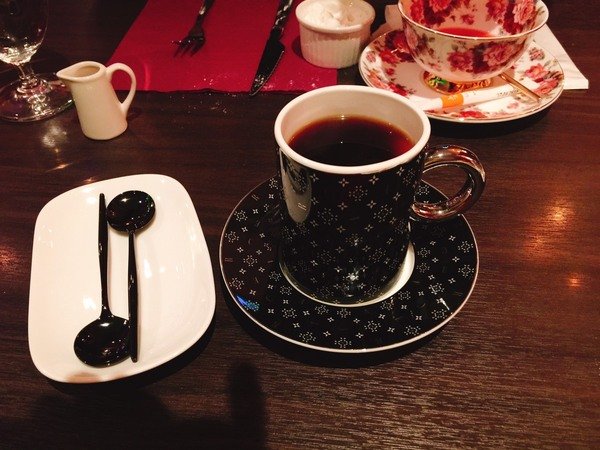 sigrid咖啡:【中山區日系頂級尊榮的浪漫咖啡廳推薦】SIGRID COFFEE一生必來一次、約會必勝~享用貴婦下午茶及頂級莊園咖啡真是人生一大樂事!噹噹媽和好閨蜜Chloe超推薦~